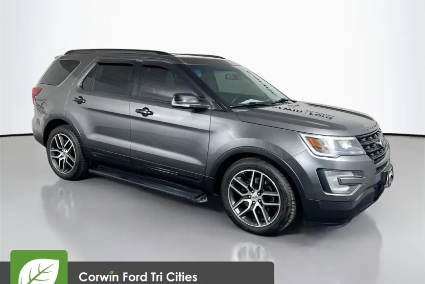 2016 Ford Explorer Sport photo 1
