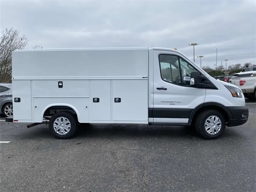 2024 Ford Transit photo 1
