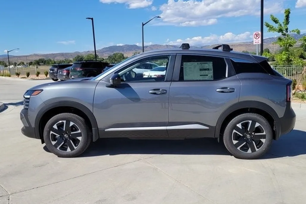 2026 Nissan Kicks SV photo 1