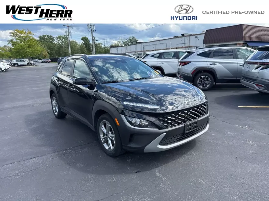 2023 Hyundai Kona SEL photo 1