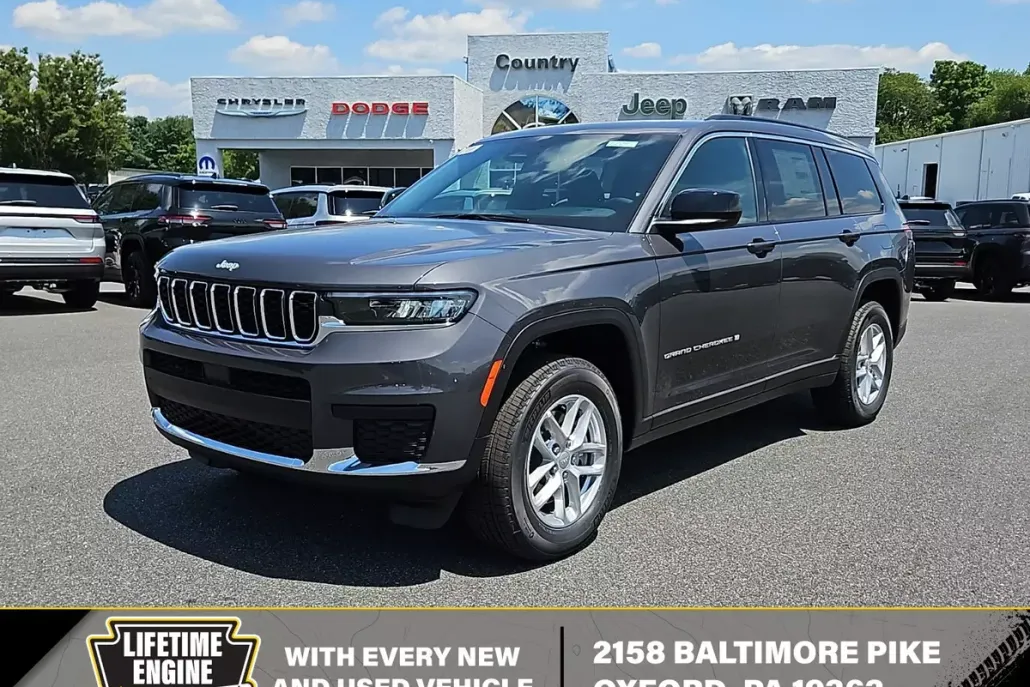 2025 Jeep Grand Cherokee Laredo photo 1