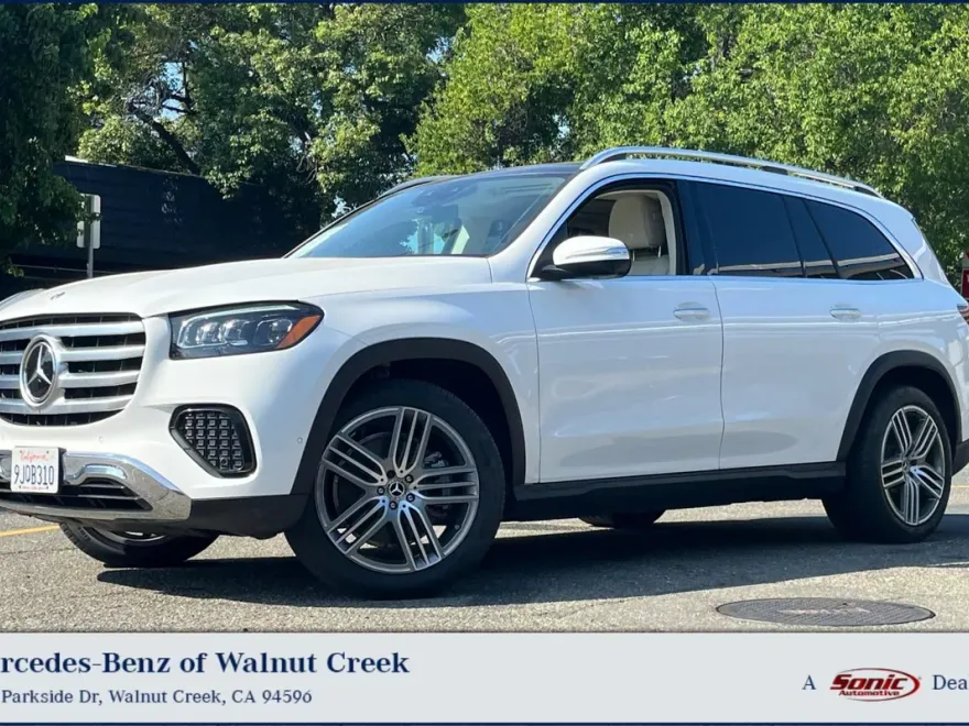 2024 Mercedes Benz GLS 450 4MATIC photo 1