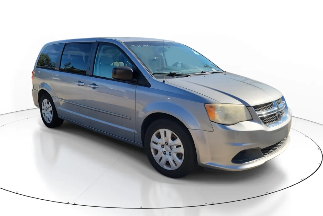 2013 Dodge Grand Caravan SE photo 1