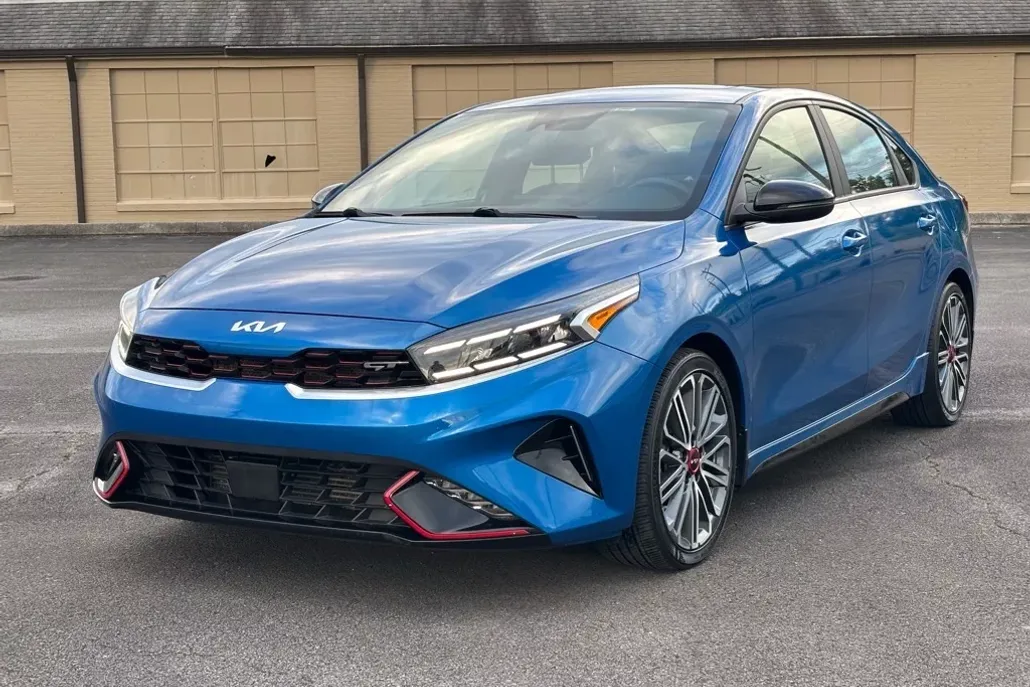 2022 Kia Forte GT photo 1