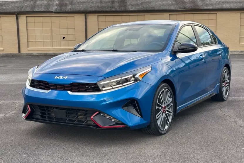 2022 Kia Forte GT photo 1