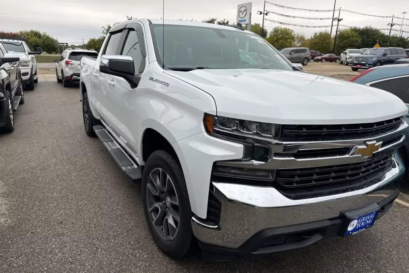 2022 Chevrolet Silverado 1500 LT photo 1