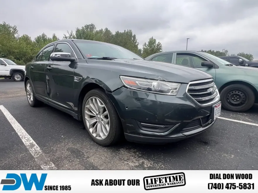 2016 Ford Taurus Limited photo 1