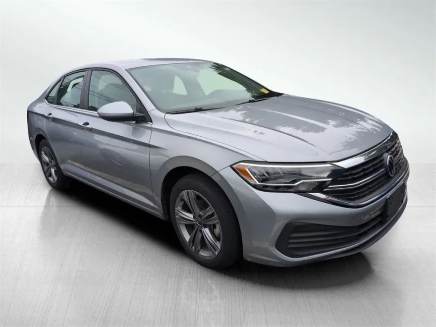 2024 Volkswagen Jetta SE photo 1