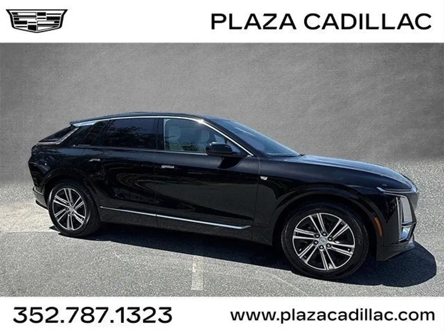 2025 Cadillac Lyriq Luxury photo 1