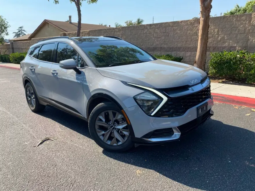 2024 Kia Sportage SX photo 1
