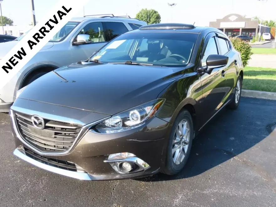 2016 Mazda Mazda3 Touring Hatchback photo 1