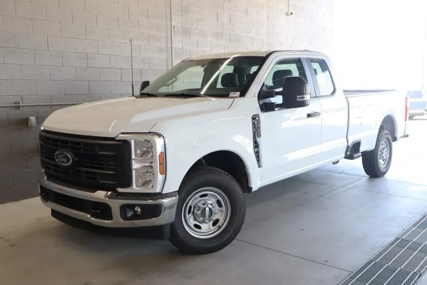 2025 Ford F-350 XL photo 1