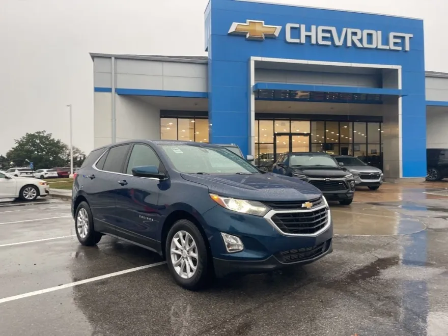 2020 Chevrolet Equinox LT photo 1