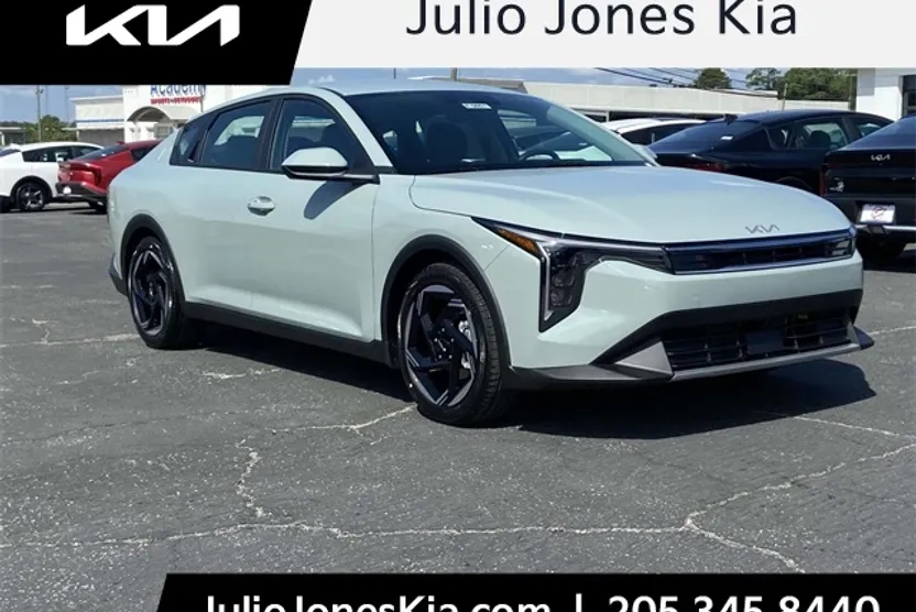2025 Kia K4 EX photo 1