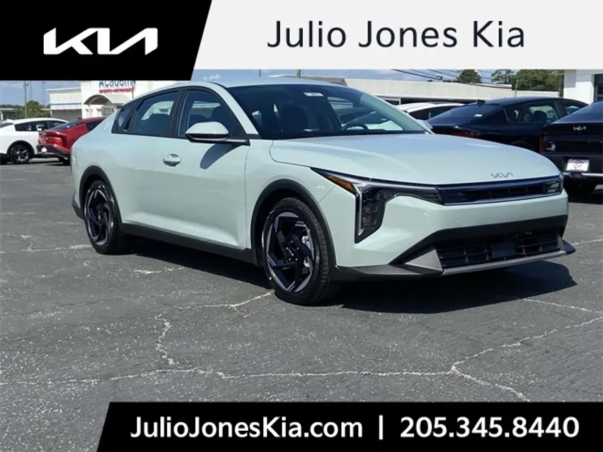 2025 Kia K4 EX photo 1