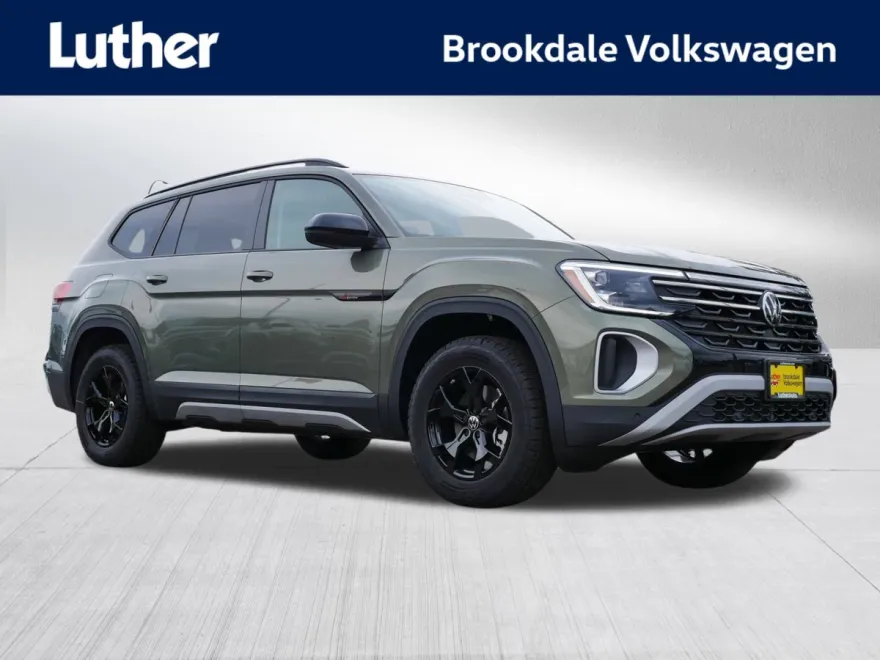 2025 Volkswagen Atlas Peak Edition SE photo 1
