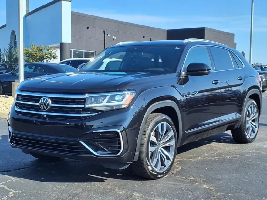 2022 Volkswagen Atlas Cross Sport V6 SEL Premium R-Line photo 1