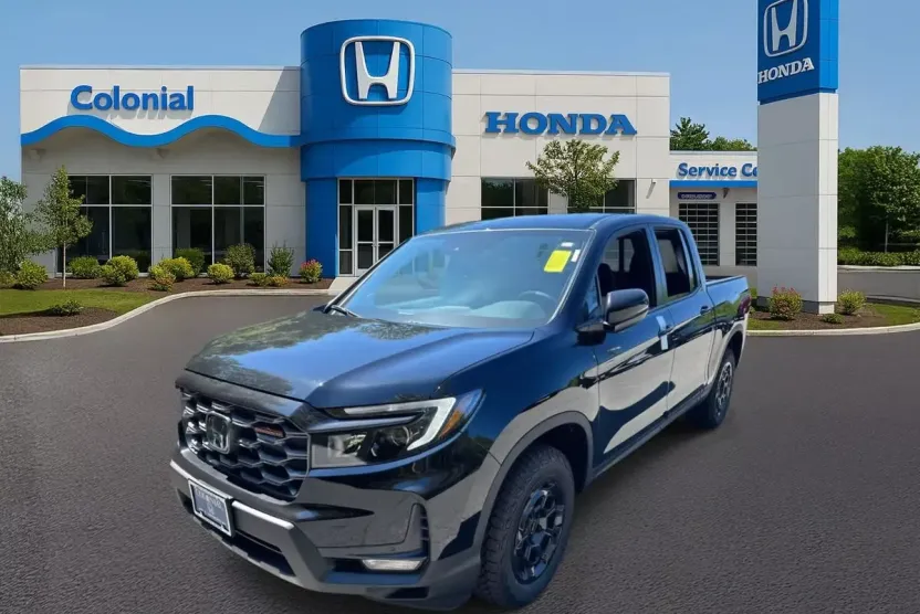 2025 Honda Ridgeline TrailSport photo 1