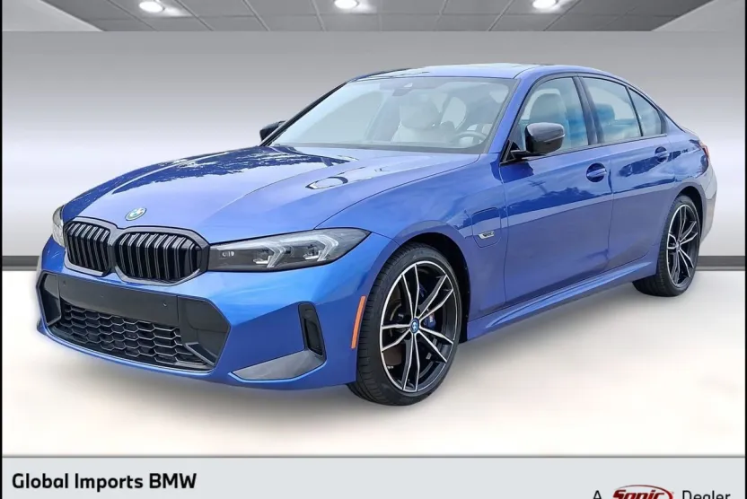 2023 Bmw 330e photo 1