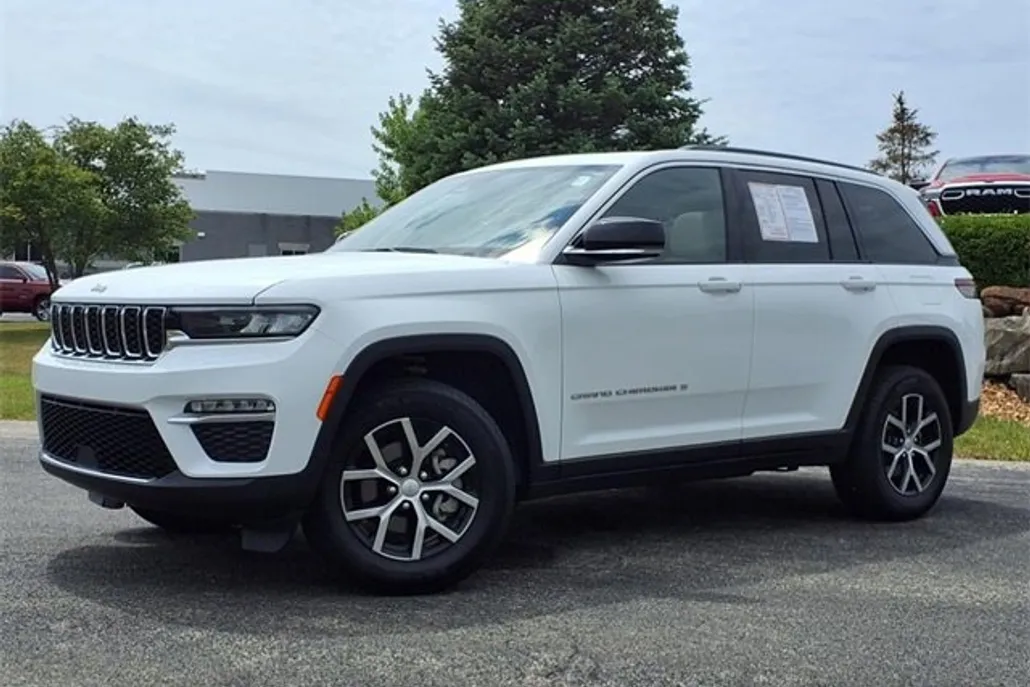 2024 Jeep Grand Cherokee Limited photo 1