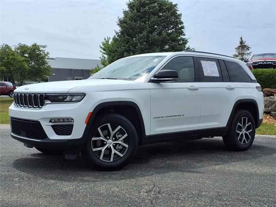 2024 Jeep Grand Cherokee Limited photo 1
