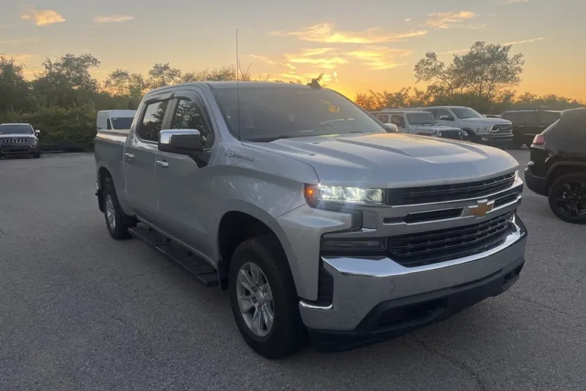 2021 Chevrolet Silverado 1500 LT1 photo 1