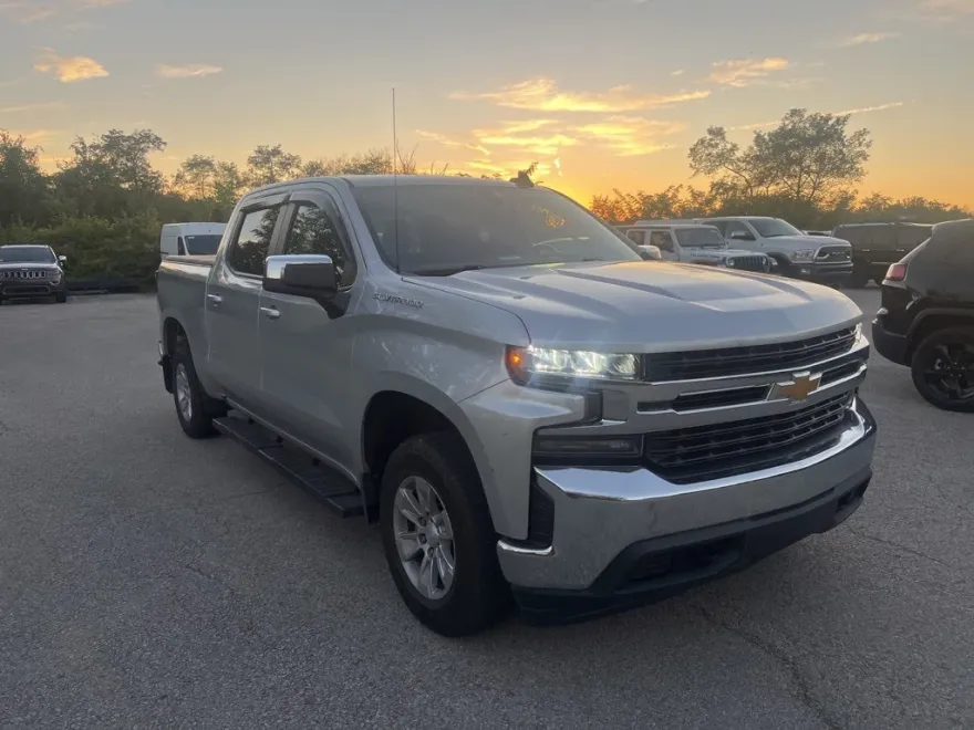 2021 Chevrolet Silverado 1500 LT1 photo 1
