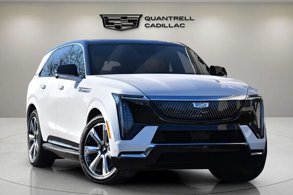 2025 Cadillac Escalade IQ Luxury photo 1