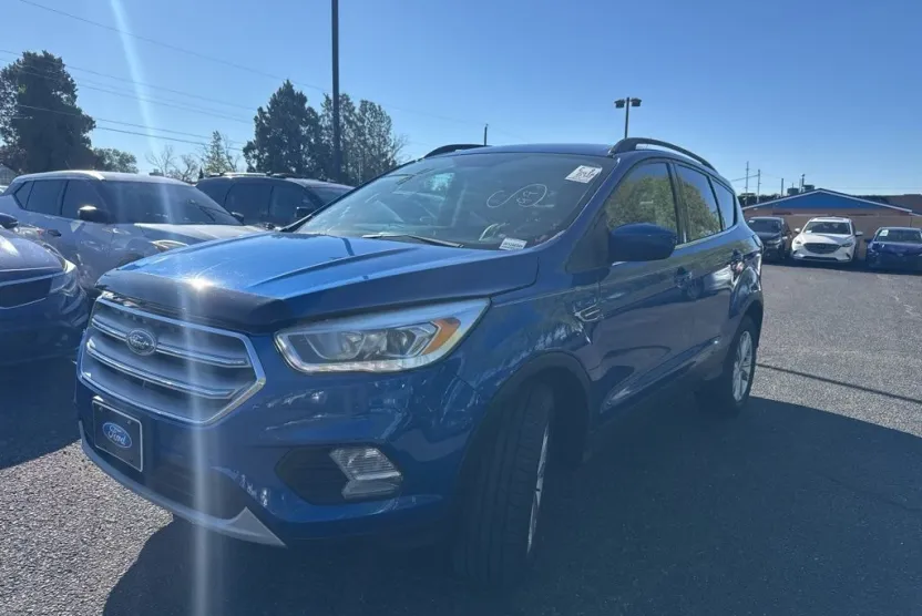 2018 Ford Escape SEL photo 1
