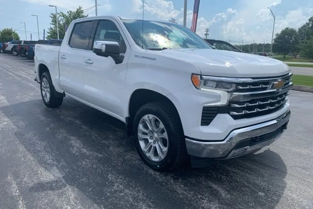 2023 Chevrolet Silverado 1500 LTZ photo 1
