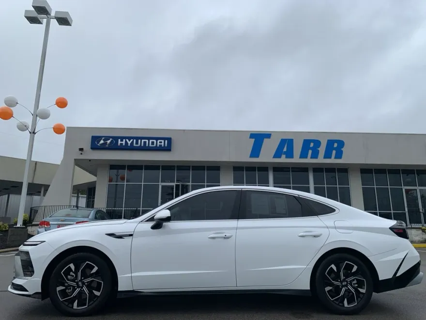 2024 Hyundai Sonata SEL photo 1