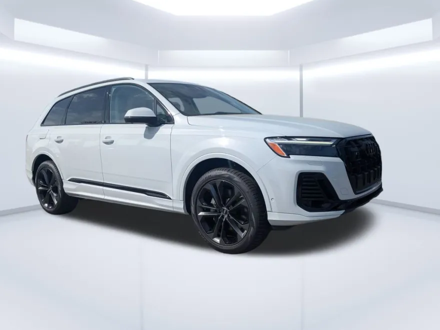 2025 Audi Q7 55 Premium Plus photo 1