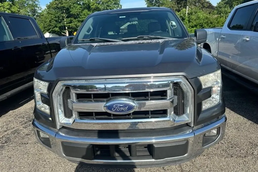 2015 Ford F-150 XLT photo 1