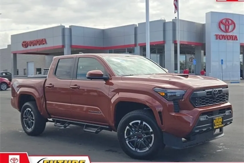 2025 Toyota Tacoma TRD Sport photo 1