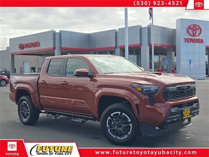 2025 Toyota Tacoma TRD Sport photo 1