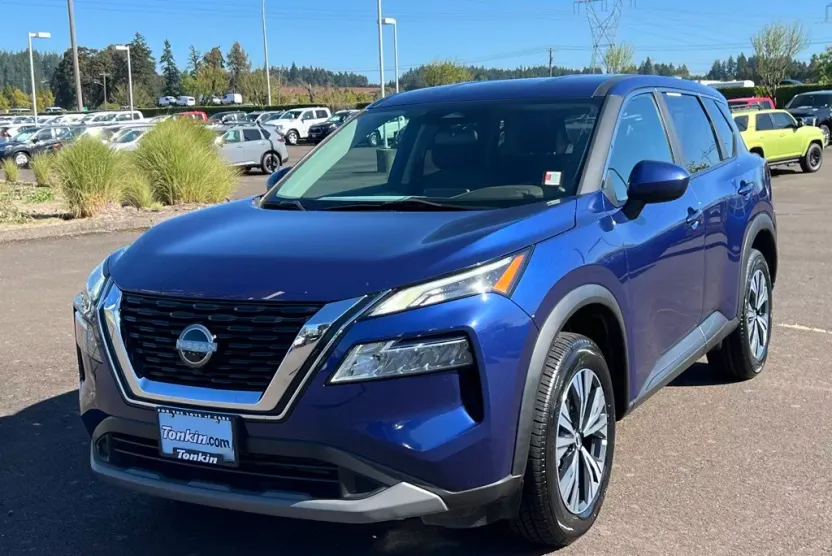 2023 Nissan Rogue SV photo 1