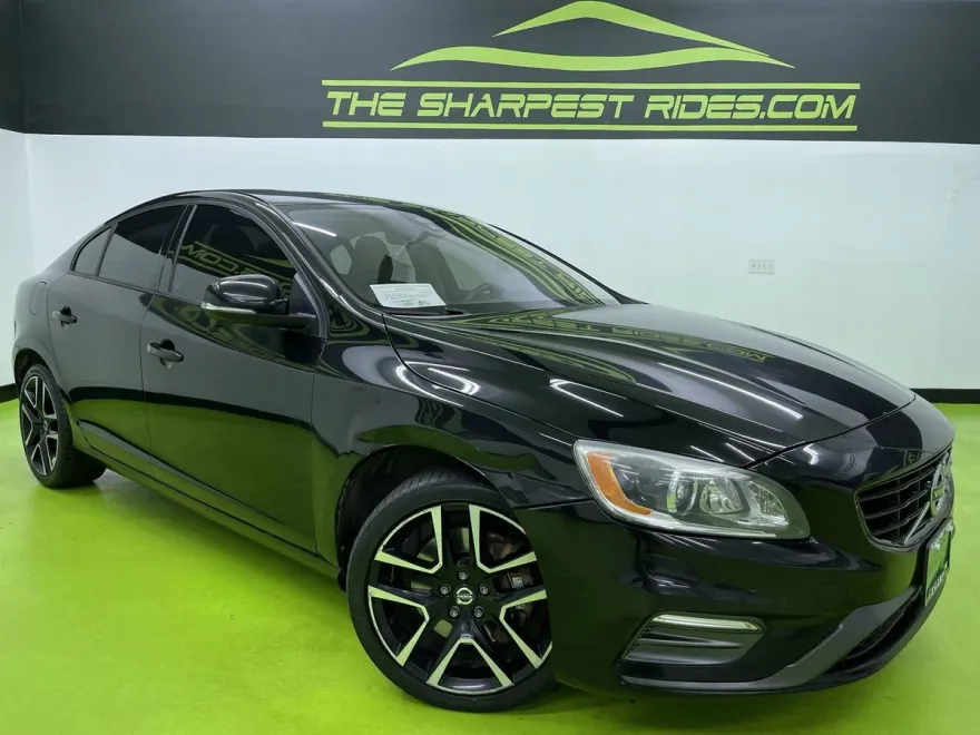 2017 Volvo S60 T5 Dynamic photo 1