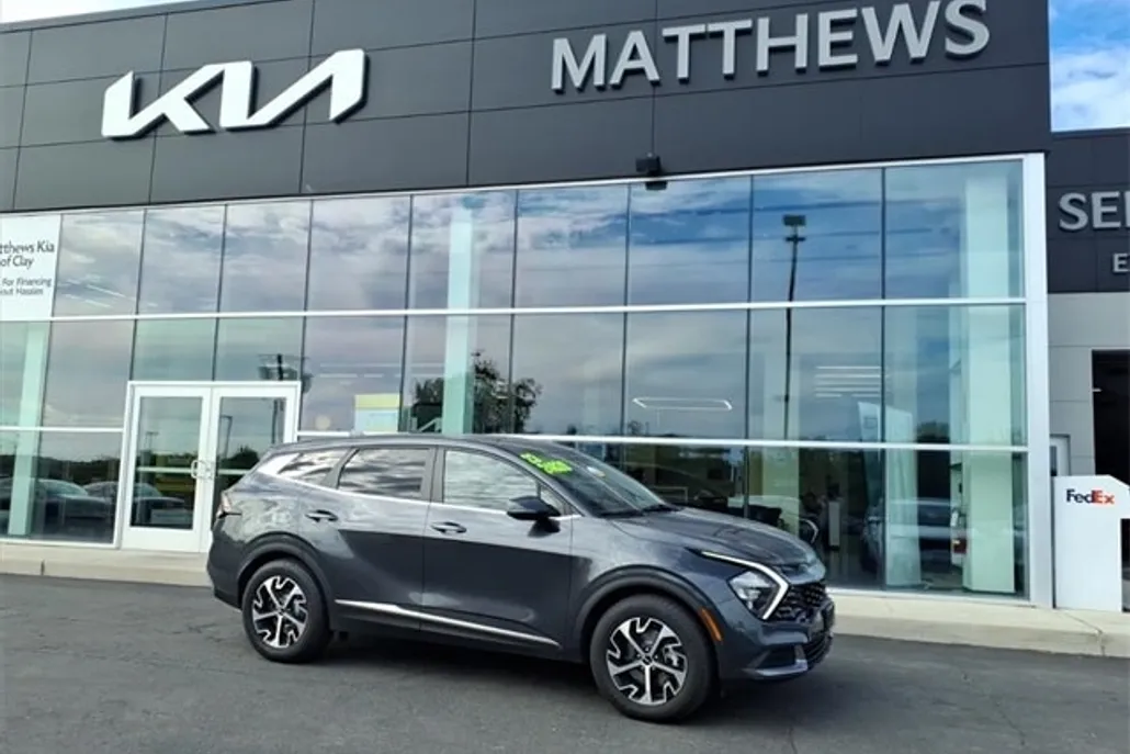 2023 Kia Sportage EX photo 1