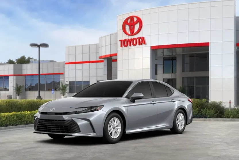 2026 Toyota Camry LE photo 1