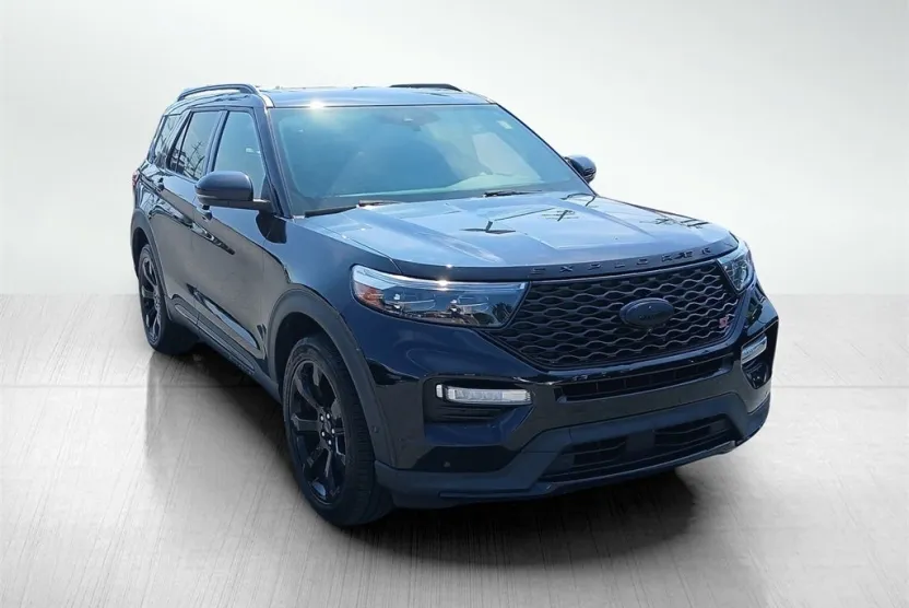 2022 Ford Explorer ST photo 1