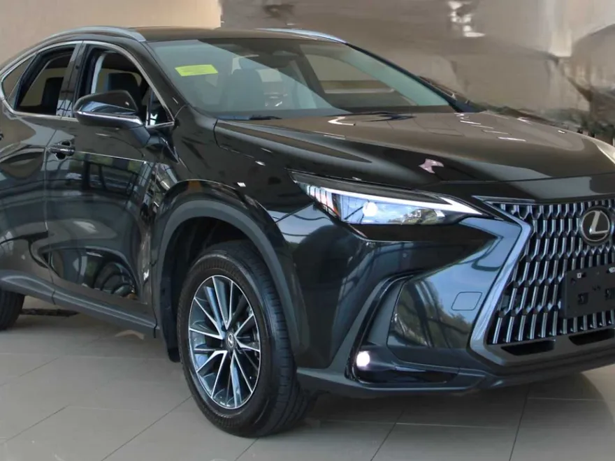 2025 Lexus NX 350 photo 1