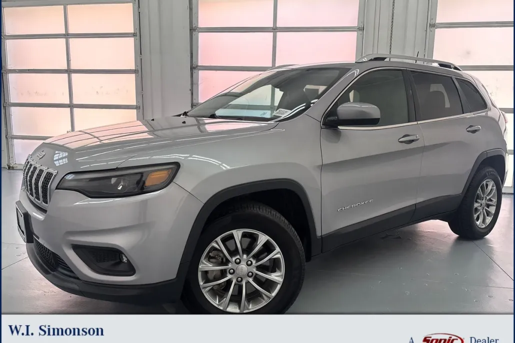 2019 Jeep Cherokee Latitude photo 1