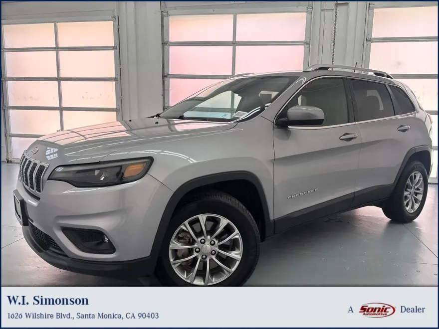 2019 Jeep Cherokee Latitude photo 1