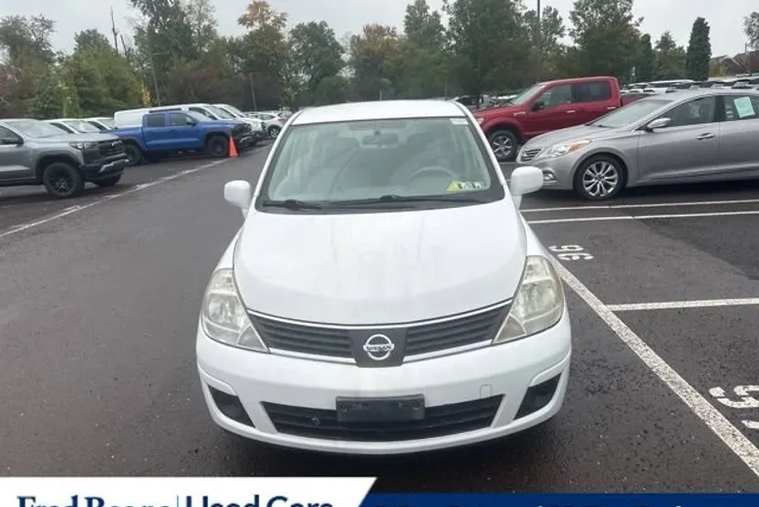 2007 Nissan Versa 1.8 S photo 1