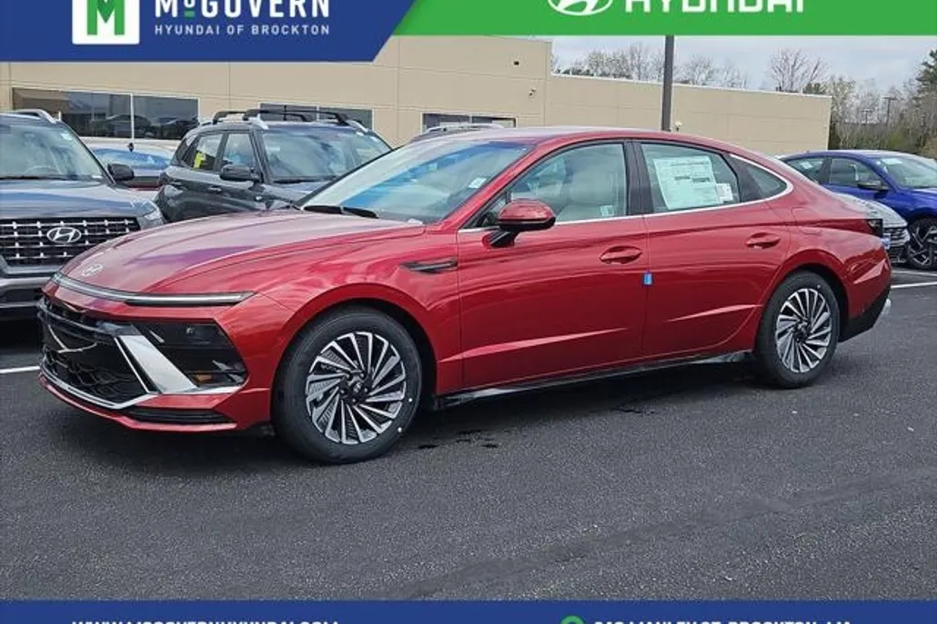 2025 Hyundai Sonata Hybrid SEL photo 1