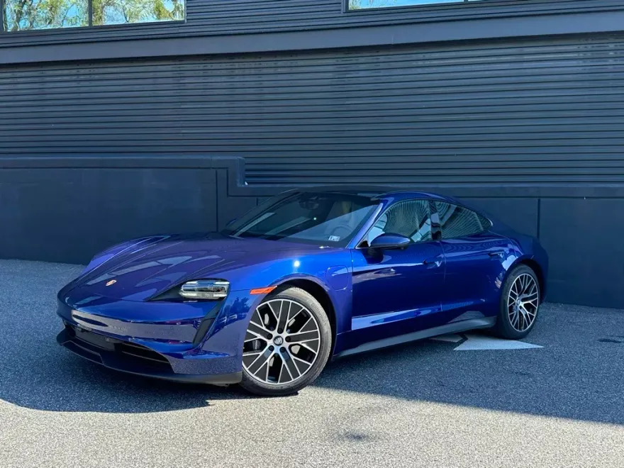 2022 Porsche Taycan Turbo S photo 1