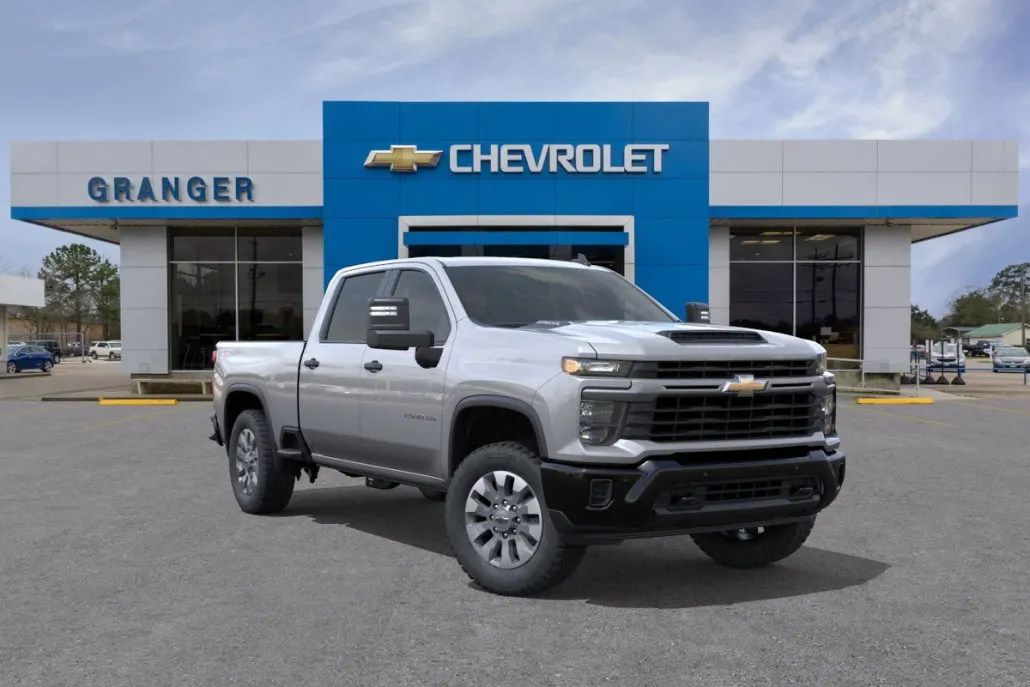 2026 Chevrolet Silverado 2500HD Custom photo 1