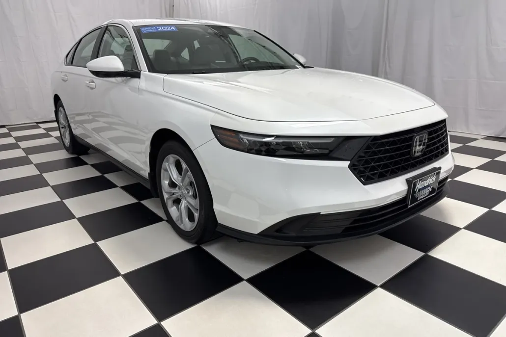 2024 Honda Accord 1.5T LX photo 1