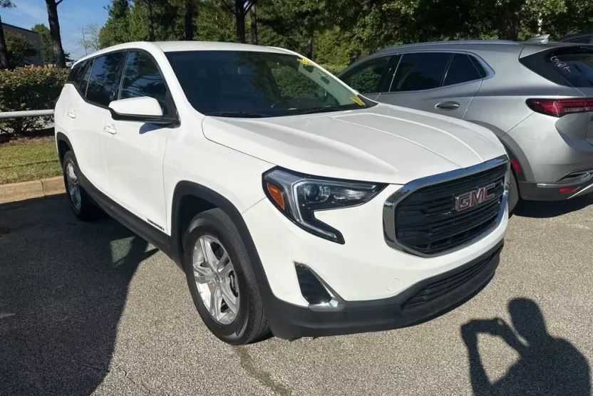 2020 Gmc Terrain SLE photo 1