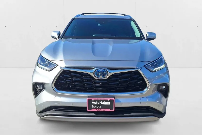 2023 Toyota Highlander Hybrid Platinum photo 1